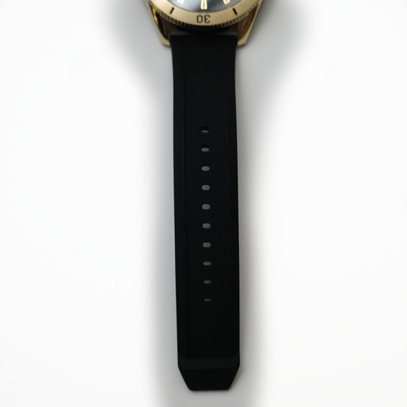 ARMANI EXCHANGE BLACK SILICONE WATCH - Picture 5 of 10